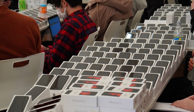 Nhật cấp 2.000 iPhone cho du khách mắc kẹt trên biển vì corona