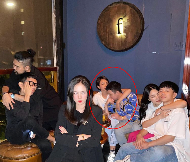 Hai hot boy đình đám cùng công khai bạn gái sau mùa lễ tình nhân - 2 Hai hot boy đình đám cùng công khai bạn gái sau mùa lễ tình nhân - 2
