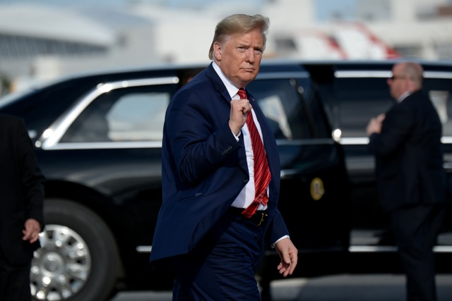 Xe quái thú, chuyên cơ của ông Trump xuất hiện tại thánh địa xe đua - 12 Xe quái thú, chuyên cơ của ông Trump xuất hiện tại thánh địa xe đua - 12