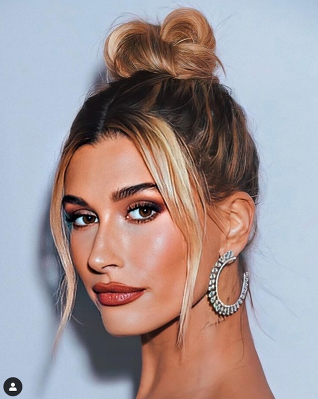 Hailey Bieber tiết lộ về cuộc sống vợ chồng - 7