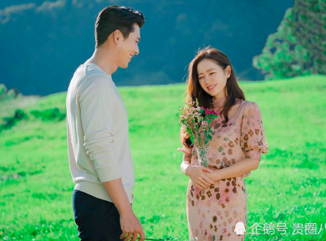 Hyun Bin ôm Son Ye Jin tại tiệc ăn mừng “Hạ cánh nơi anh” kết thúc - 11 Hyun Bin ôm Son Ye Jin tại tiệc ăn mừng “Hạ cánh nơi anh” kết thúc - 11