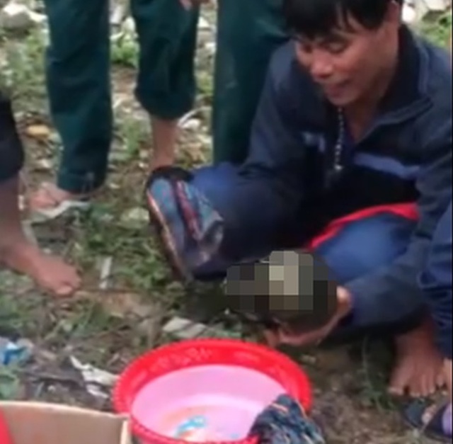 Kinh hãi phát hiện xương sọ người mắc lưới khi đánh cá - 1 Kinh hãi phát hiện xương sọ người mắc lưới khi đánh cá - 1