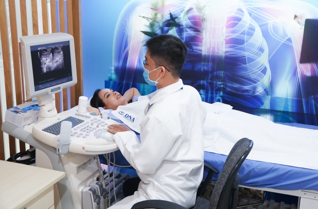 Siêu mẫu Thúy Hạnh bất ngờ nhận quà “khủng” từ chồng - 2 Siêu mẫu Thúy Hạnh bất ngờ nhận quà “khủng” từ chồng - 2