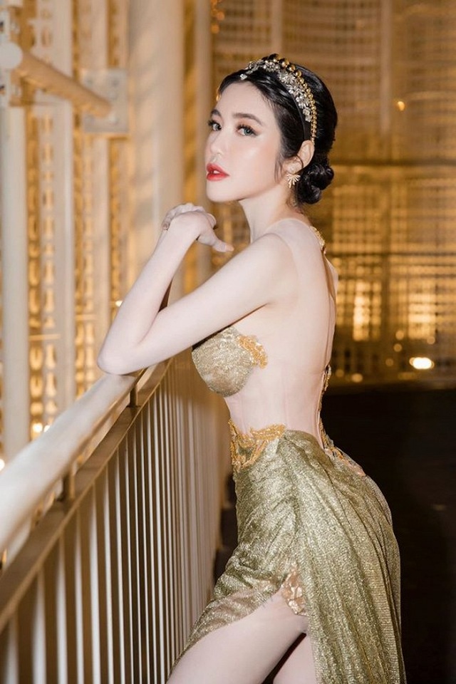 Elly Trần cáu khi bị “gạ tình” sỗ sàng sau tin đồn hôn nhân trục trặc - 1 Elly Trần cáu khi bị “gạ tình” sỗ sàng sau tin đồn hôn nhân trục trặc - 1