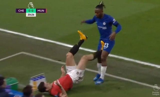 Chelsea bị VAR “cướp” 2 bàn, HLV Lampard nổi điên - 2 Chelsea bị VAR “cướp” 2 bàn, HLV Lampard nổi điên - 2