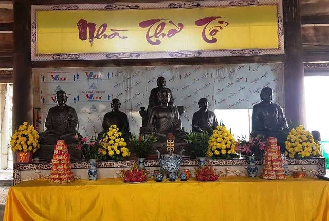 Nhà thờ Tứ Ân và nhà Tổ tại ngôi chùa Tam Chúc - 2 Nhà thờ Tứ Ân và nhà Tổ tại ngôi chùa Tam Chúc - 2