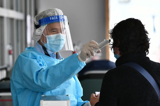 Hong Kong ghi nhận ca tử vong thứ 2 vì virus corona - 1 Hong Kong ghi nhận ca tử vong thứ 2 vì virus corona - 1