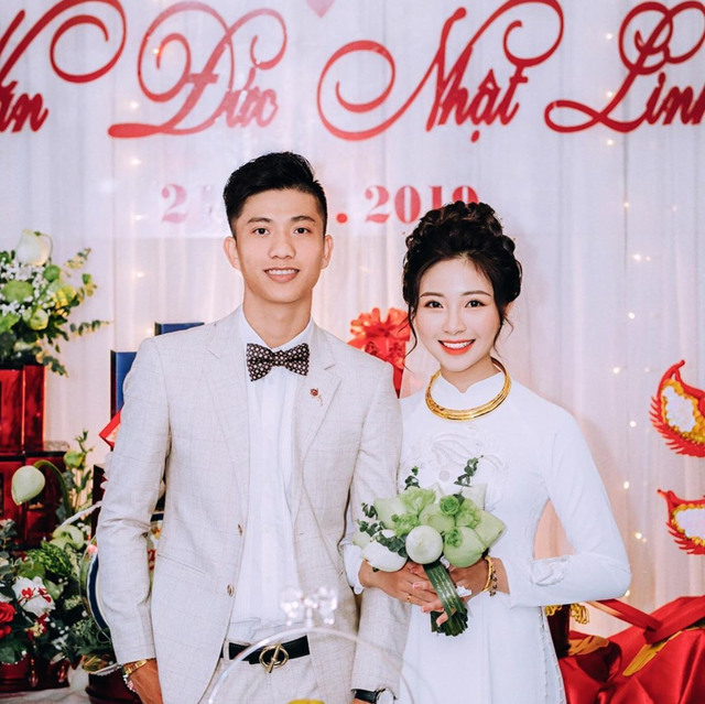 Vợ mới cưới của cầu thủ Phan Văn Đức tiết lộ đang xây nhà ở Vinh - 2 Vợ mới cưới của cầu thủ Phan Văn Đức tiết lộ đang xây nhà ở Vinh - 2