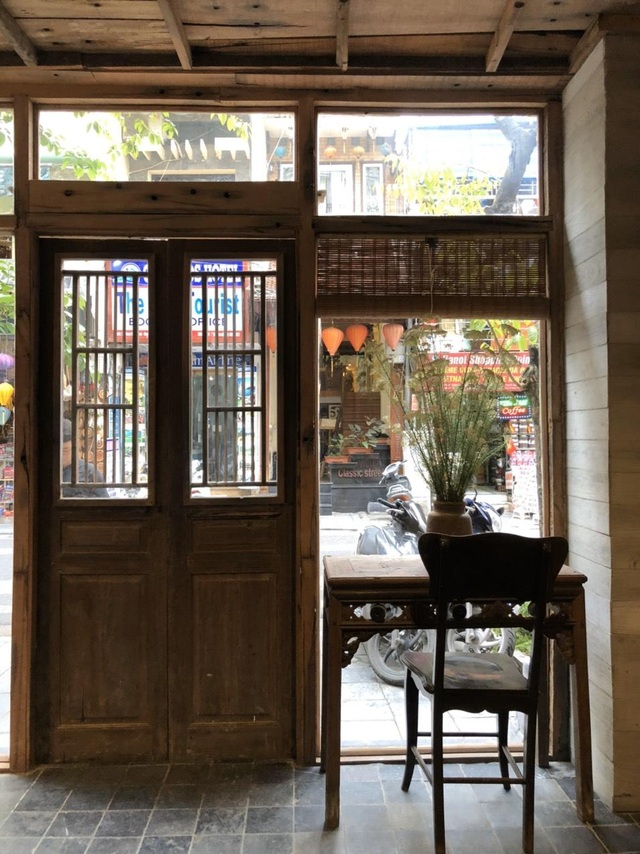 Ngôi nhà tổ kén làm từ vật liệu bỏ đi độc đáo giữa phố cổ Hà Nội - 11 Ngôi nhà tổ kén làm từ vật liệu bỏ đi độc đáo giữa phố cổ Hà Nội - 11