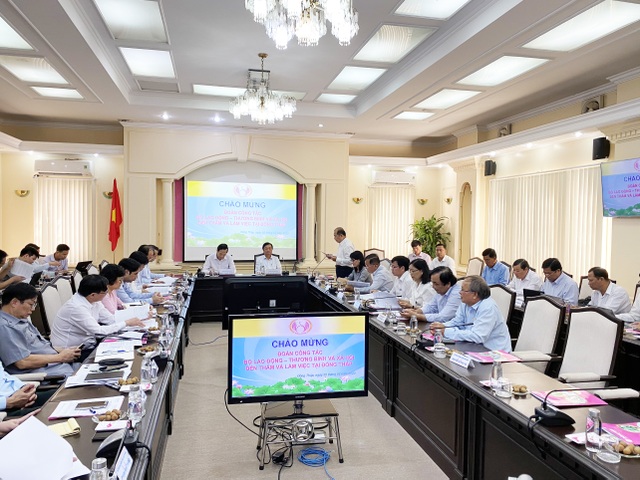 Bộ trưởng Đào Ngọc Dung: Đồng Tháp nên coi nguồn nhân lực là khâu đột phá - 2 Bộ trưởng Đào Ngọc Dung: Đồng Tháp nên coi nguồn nhân lực là khâu đột phá - 2