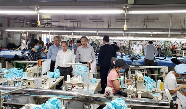 Huế thông báo các địa điểm bán đúng giá khẩu trang phòng Covid-19 - 2 Huế thông báo các địa điểm bán đúng giá khẩu trang phòng Covid-19 - 2