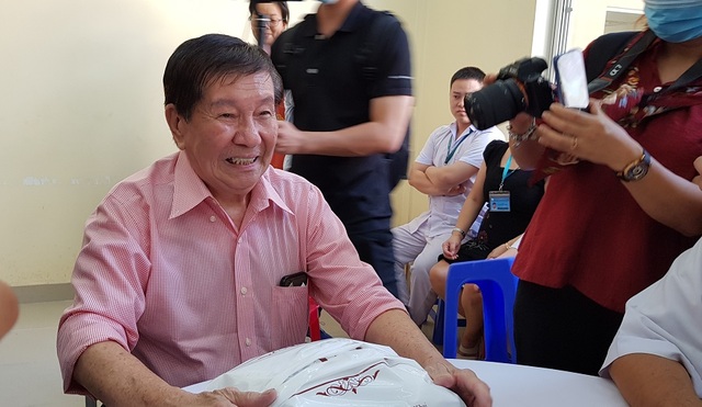 Việt kiều Mỹ nhiễm Covid-19: “Bác sĩ đã mang tôi trở về từ cõi chết” - 1 Việt kiều Mỹ nhiễm Covid-19: “Bác sĩ đã mang tôi trở về từ cõi chết” - 1