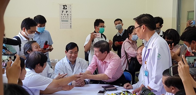 Việt kiều Mỹ nhiễm Covid-19: “Bác sĩ đã mang tôi trở về từ cõi chết” - 2 Việt kiều Mỹ nhiễm Covid-19: “Bác sĩ đã mang tôi trở về từ cõi chết” - 2