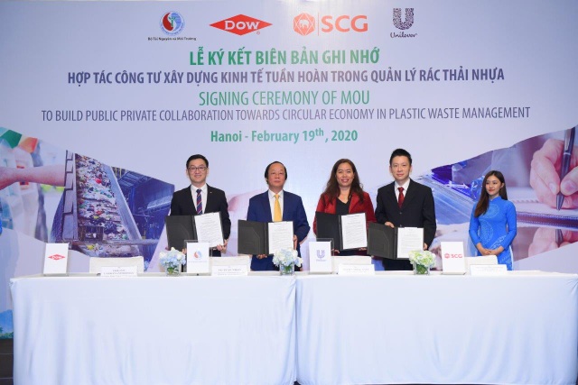 Unilever tiên phong xây dựng nền kinh tế tuần hoàn trong quản lý rác thải nhựa tại Việt Nam - 1 Unilever tiên phong xây dựng nền kinh tế tuần hoàn trong quản lý rác thải nhựa tại Việt Nam - 1