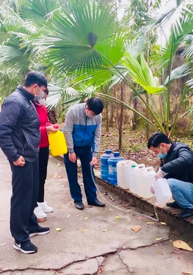 Học sinh Vĩnh Phúc viết về “người thầy dũng sĩ” trong “bão dịch” Covid-19 - 3 Học sinh Vĩnh Phúc viết về “người thầy dũng sĩ” trong “bão dịch” Covid-19 - 3