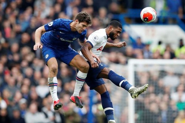 Chelsea 2-1 Tottenham: Hat-trick chiến thắng cho Lampard - 3