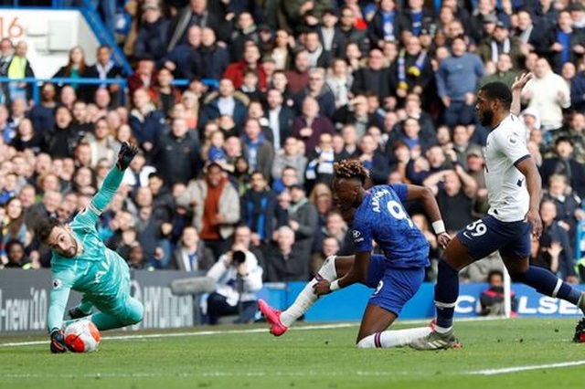 Chelsea 2-1 Tottenham: Hat-trick chiến thắng cho Lampard - 1