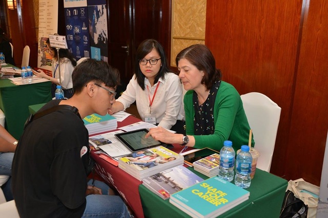 “Mưa học bổng” 50% - 100% đổ bộ sự kiện du học Anh quốc lớn nhất Đông Nam Á - EDUUK 2020! - 3 “Mưa học bổng” 50% - 100% đổ bộ sự kiện du học Anh quốc lớn nhất Đông Nam Á - EDUUK 2020! - 3