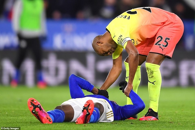 Những khoảnh khắc chiến thắng của Man City trên sân Leicester - 10 Những khoảnh khắc chiến thắng của Man City trên sân Leicester - 10