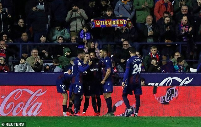 Thua sốc Levante, Real Madrid mất ngôi đầu bảng - 7 Thua sốc Levante, Real Madrid mất ngôi đầu bảng - 7