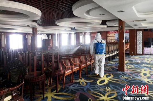 Du thuyền hạng sang làm nơi ở cho các y bác sỹ tuyến đầu chống Covid-19 - 5 Du thuyền hạng sang làm nơi ở cho các y bác sỹ tuyến đầu chống Covid-19 - 5