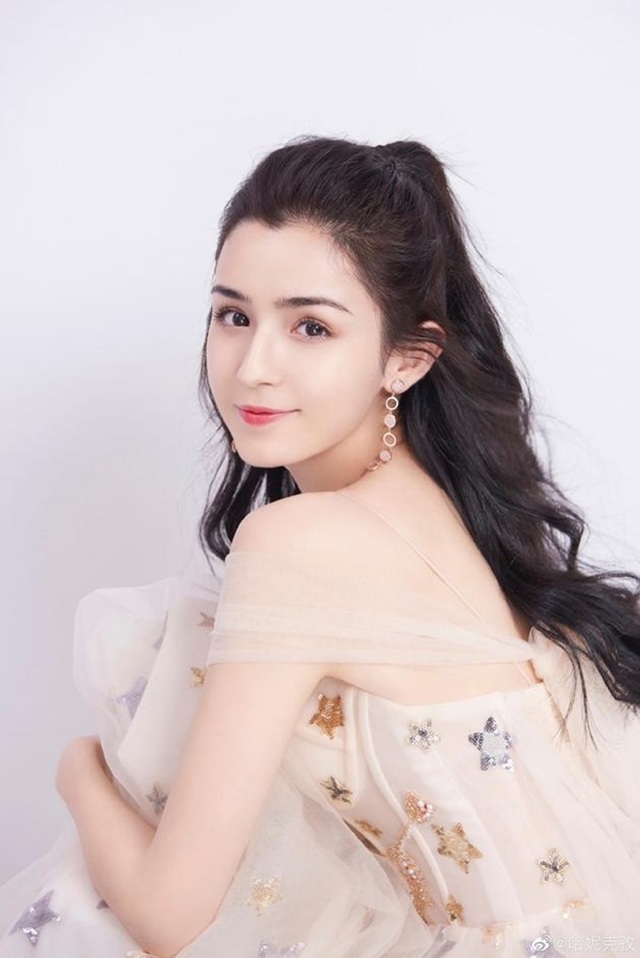 Mỹ nhân Tân Cương đáp trả khi bị nghi lộ clip “nóng” - 9 Mỹ nhân Tân Cương đáp trả khi bị nghi lộ clip “nóng” - 9