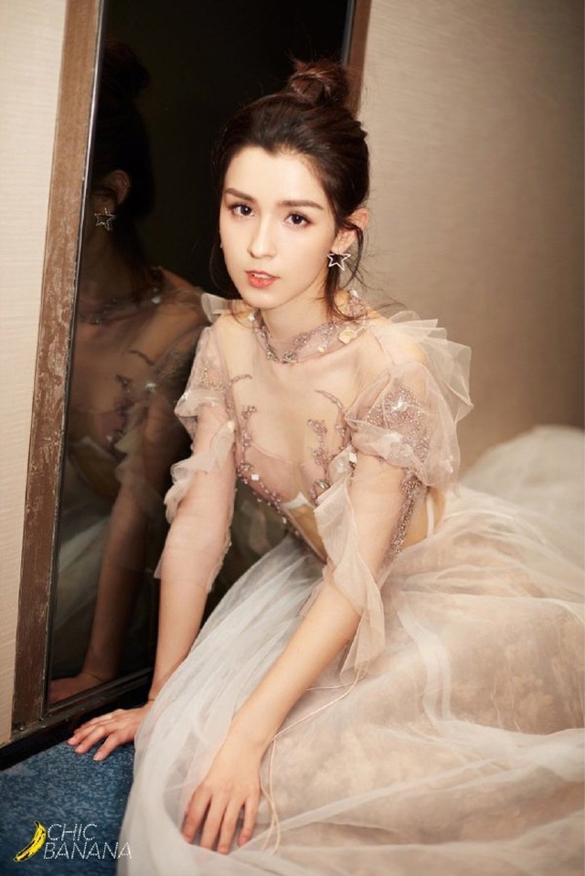 Mỹ nhân Tân Cương đáp trả khi bị nghi lộ clip “nóng” - 7 Mỹ nhân Tân Cương đáp trả khi bị nghi lộ clip “nóng” - 7