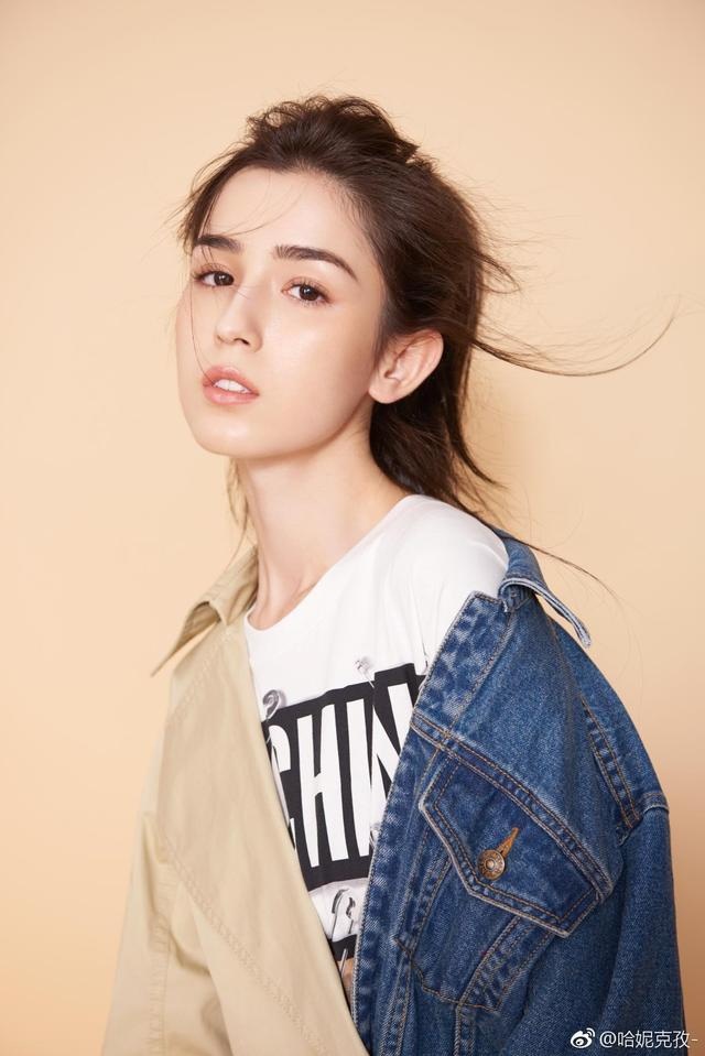 Mỹ nhân Tân Cương đáp trả khi bị nghi lộ clip “nóng” - 12 Mỹ nhân Tân Cương đáp trả khi bị nghi lộ clip “nóng” - 12