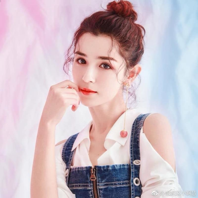 Mỹ nhân Tân Cương đáp trả khi bị nghi lộ clip “nóng” - 2 Mỹ nhân Tân Cương đáp trả khi bị nghi lộ clip “nóng” - 2