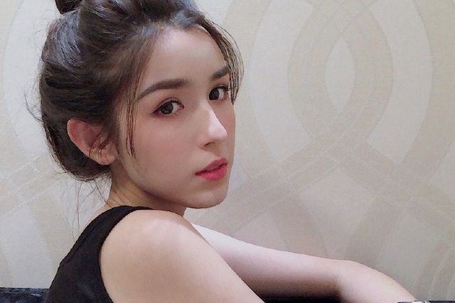 Mỹ nhân Tân Cương đáp trả khi bị nghi lộ clip “nóng” - 13 Mỹ nhân Tân Cương đáp trả khi bị nghi lộ clip “nóng” - 13