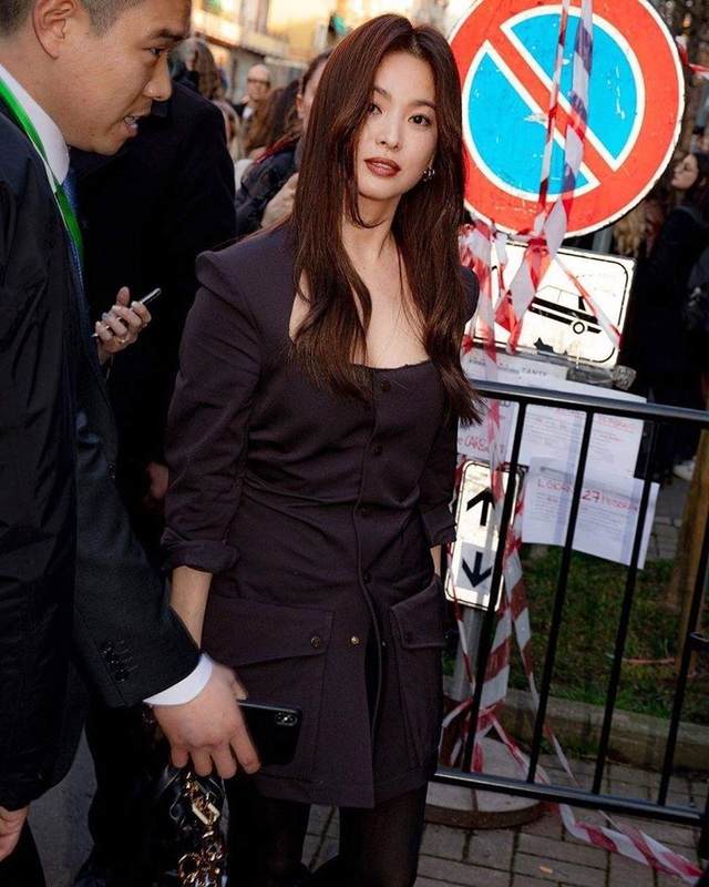 Song Hye Kyo xinh đẹp tại tuần lễ thời trang Milan - 5 Song Hye Kyo xinh đẹp tại tuần lễ thời trang Milan - 5