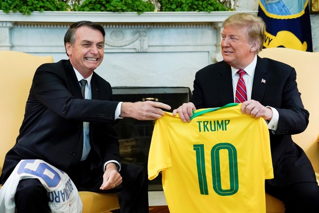 Các nhà lãnh đạo thế giới tặng quà gì cho ông Trump? - 1 Các nhà lãnh đạo thế giới tặng quà gì cho ông Trump? - 1