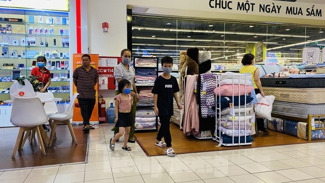 Bên trong siêu thị Hàn Quốc mùa dịch Covid-19 - 3 Bên trong siêu thị Hàn Quốc mùa dịch Covid-19 - 3