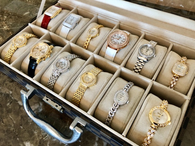 Đốn tim phái đẹp từ cái nhìn đầu tiên với đồng hồ Diamond D - 1 Đốn tim phái đẹp từ cái nhìn đầu tiên với đồng hồ Diamond D - 1