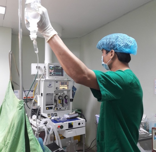 Những “chiến sĩ” thầm lặng trong các cuộc mổ - 4