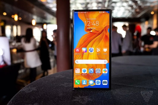Huawei trình làng smartphone màn hình gập Mate Xs, giá 2.700 USD - 3 Huawei trình làng smartphone màn hình gập Mate Xs, giá 2.700 USD - 3