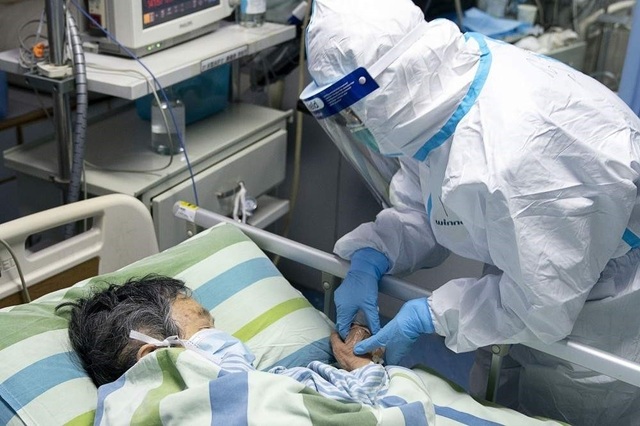 Số người chết vì Covid-19 ở Trung Quốc giảm kỷ lục