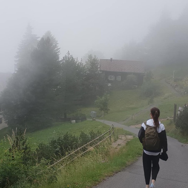 Bạn gái cũ nóng bỏng của Hyun Bin “úp mở” tái hợp - 8