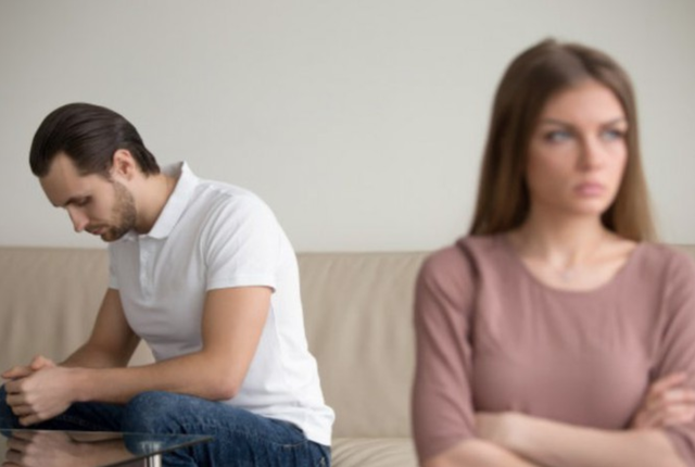 Biết tôi vô sinh, chồng vội vàng kiếm con nối dõi với... vợ cũ - 1