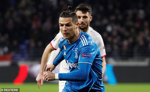 C.Ronaldo đứt chuỗi trận ghi bàn, Juventus thất bại trước Lyon - 5