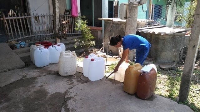 Cấp tốc đưa nước sạch cứu 8000 hộ dân bị xâm nhập mặn - 2 Cấp tốc đưa nước sạch cứu 8000 hộ dân bị xâm nhập mặn - 2