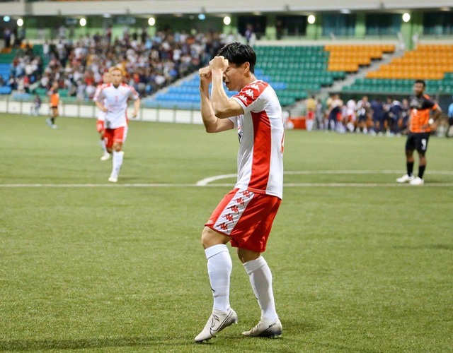 Công Phượng nói gì khi liên tiếp ghi bàn cho TPHCM? - 1