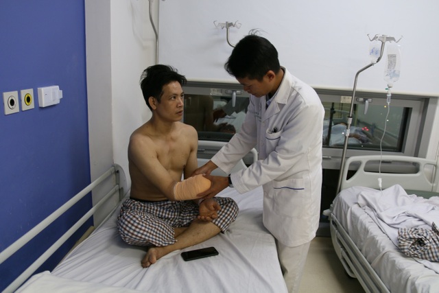 Hy vọng thắp lên từ ca ghép chi thể từ người cho sống đầu tiên ở Việt Nam - 3 Hy vọng thắp lên từ ca ghép chi thể từ người cho sống đầu tiên ở Việt Nam - 3