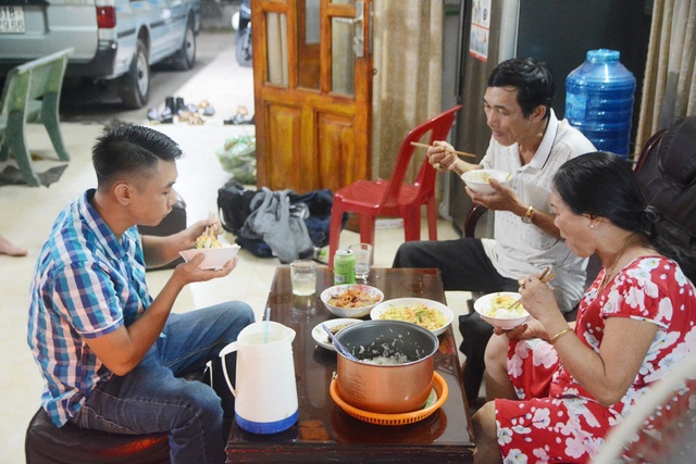 300 chuyến xe cứu người hằng đêm của chàng trai Bình Dương - 3 300 chuyến xe cứu người hằng đêm của chàng trai Bình Dương - 3
