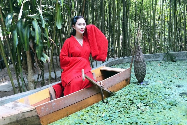 Điều ít biết về người vợ giáo viên đảm đang của NSND Tự Long - 14