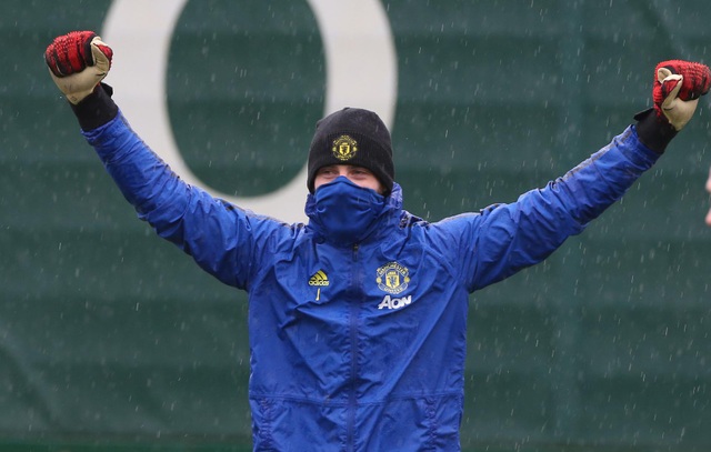 Man Utd đội mưa tập luyện chuẩn bị làm khách trước Everton - 1 Man Utd đội mưa tập luyện chuẩn bị làm khách trước Everton - 1