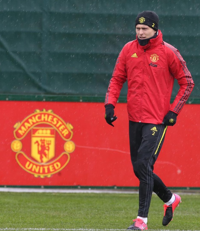 Man Utd đội mưa tập luyện chuẩn bị làm khách trước Everton - 9 Man Utd đội mưa tập luyện chuẩn bị làm khách trước Everton - 9