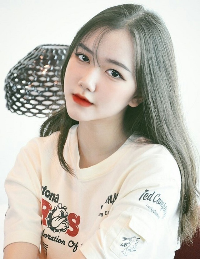 Thiếu nữ xinh nức tiếng Sài thành làm người mẫu khi 10 tuổi - 10 Thiếu nữ xinh nức tiếng Sài thành làm người mẫu khi 10 tuổi - 10