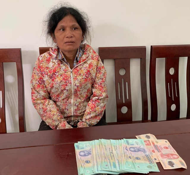 Người phụ nữ 51 tuổi đột nhập nhà hàng xóm cuỗm hơn 37 triệu đồng - 1