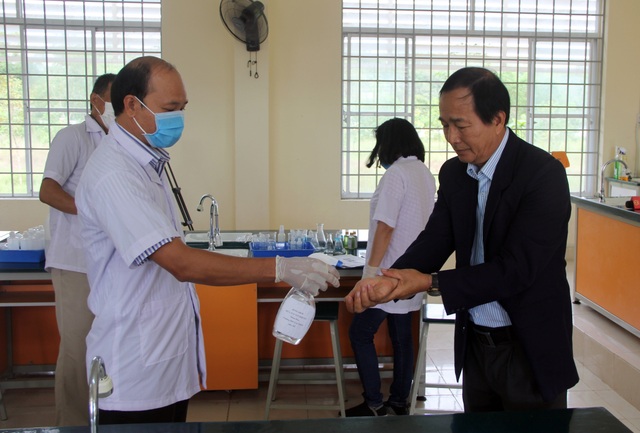 Phú Yên: Các trường THPT vệ sinh, sát khuẩn… đón học sinh trở lại ngày 2/3 - 7